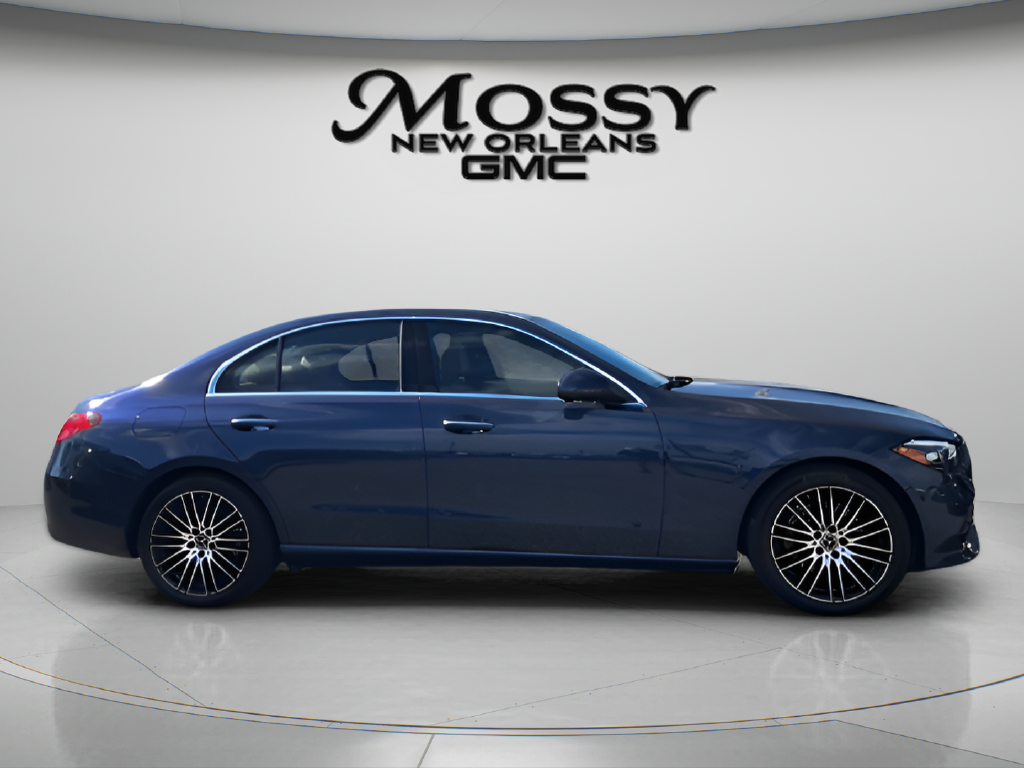 2025 Mercedes-Benz C-Class photo 4 of 30