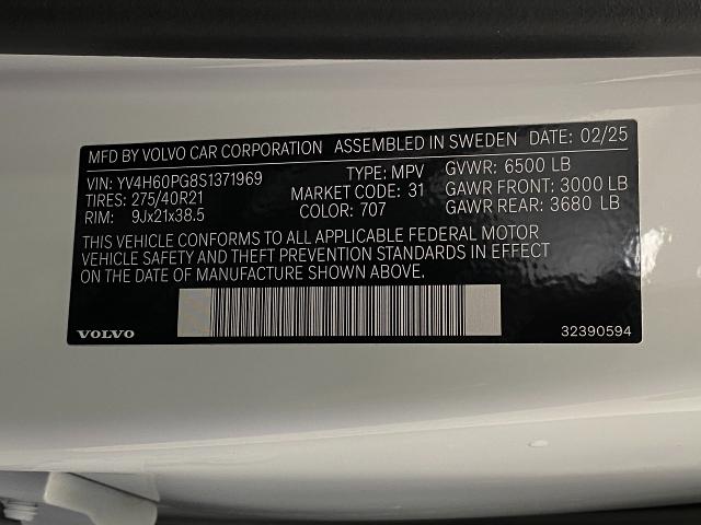 2025 Volvo XC90 Plug-In Hybrid Vehicle Photo in Appleton, WI 54913