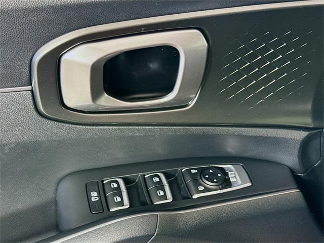 2021 Kia Sorento Hybrid Vehicle Photo in Everett, WA 98204
