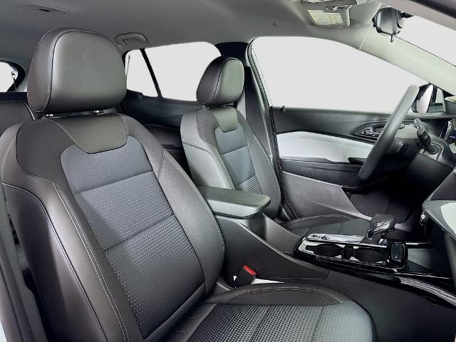 2026 Chevrolet Trax Vehicle Photo in PUYALLUP, WA 98371-4149