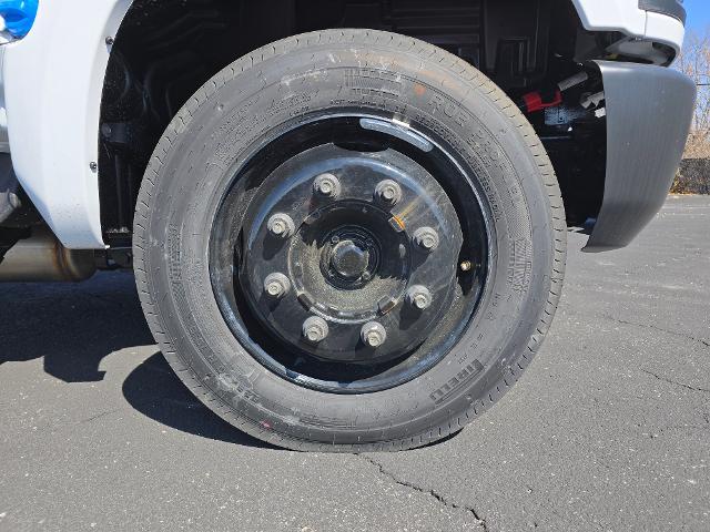 2024 Chevrolet Silverado Chassis Cab Vehicle Photo in INDEPENDENCE, MO 64055-1314