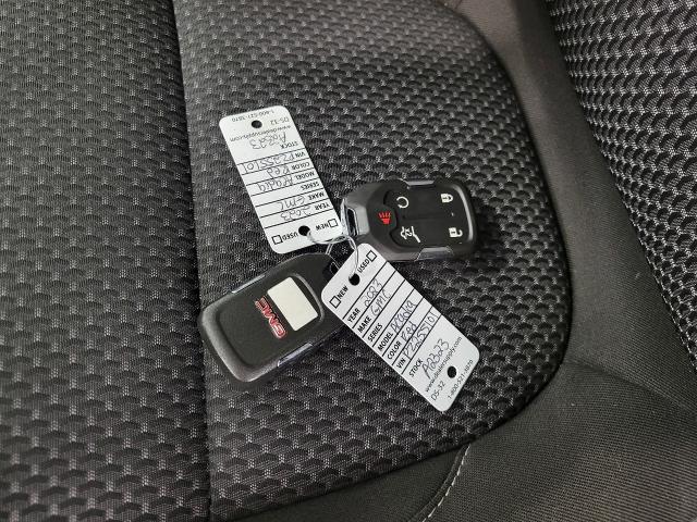 2023 GMC Acadia Vehicle Photo in GREEN BAY, WI 54303-3330