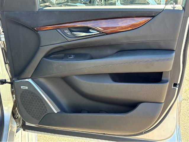 2015 Cadillac Escalade Vehicle Photo in BEAUFORT, SC 29906-4218