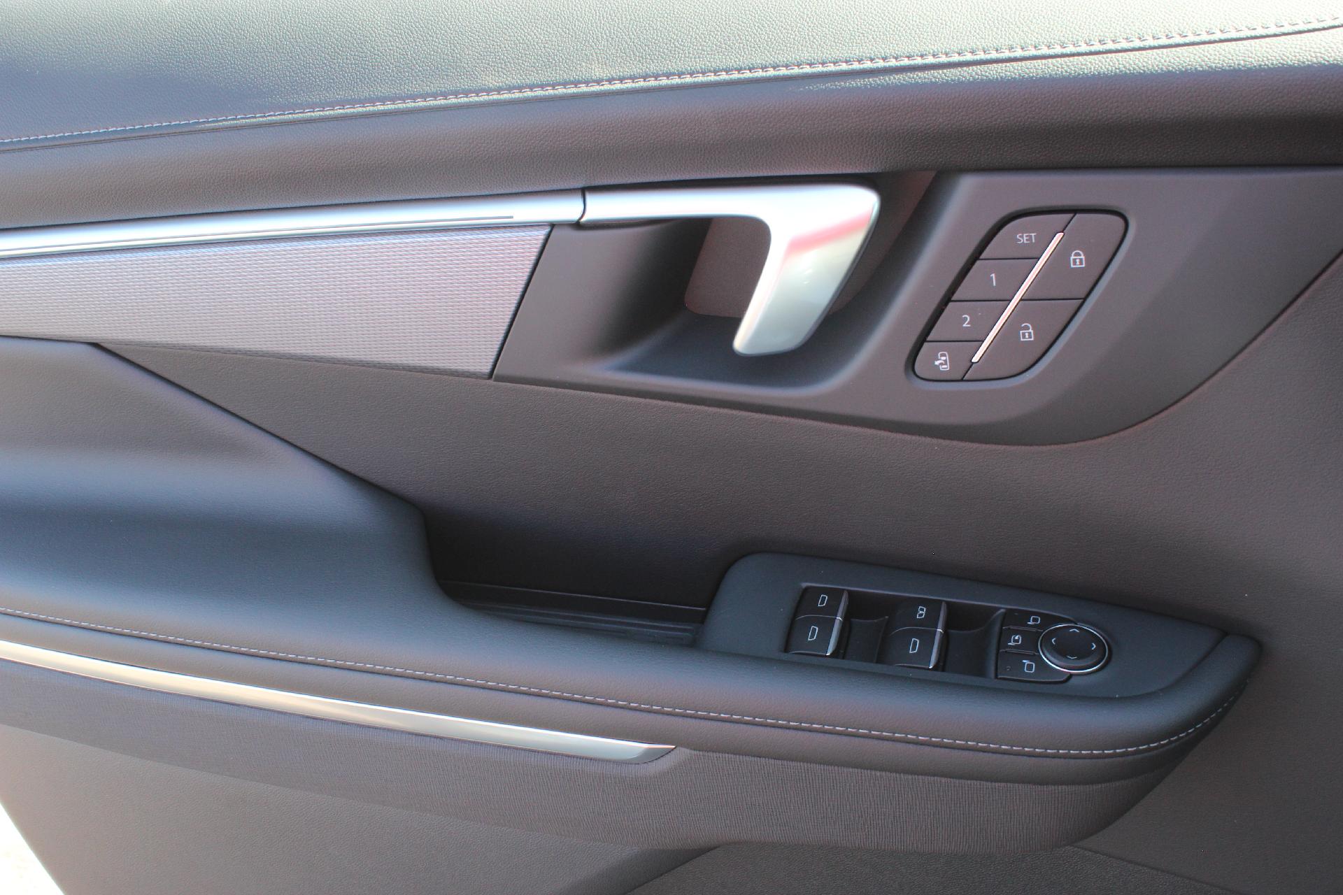 2026 Buick Enclave Vehicle Photo in AURORA, CO 80012-4011