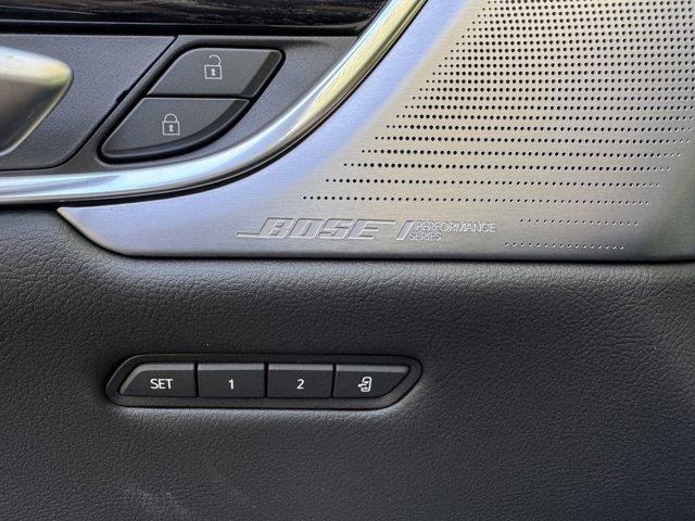 2025 Cadillac XT5 Vehicle Photo in LEOMINSTER, MA 01453-2952