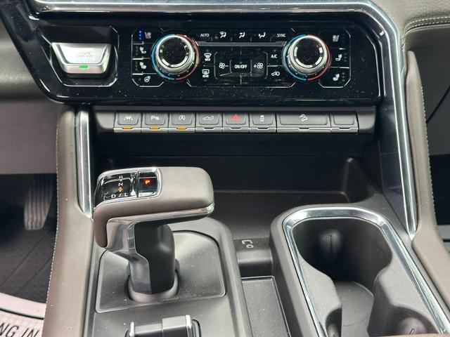 2025 GMC Sierra 1500 Vehicle Photo in COLUMBIA, MO 65203-3903