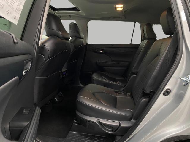 2024 Toyota Highlander Vehicle Photo in Appleton, WI 54913