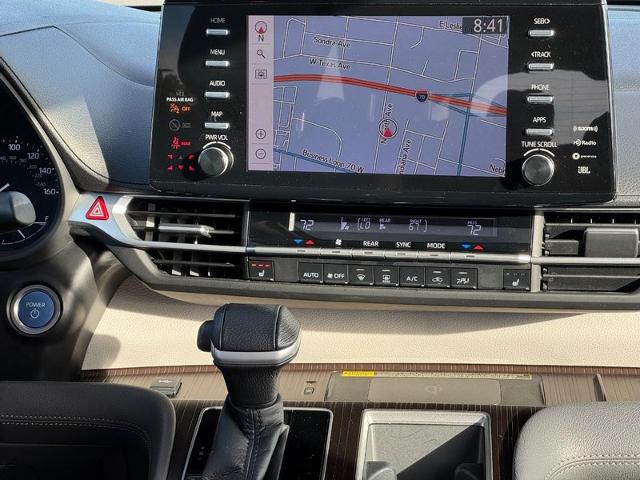 2021 Toyota Sienna Vehicle Photo in COLUMBIA, MO 65203-3903