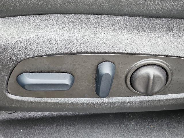 2023 GMC Terrain Vehicle Photo in TREVOSE, PA 19053-4984