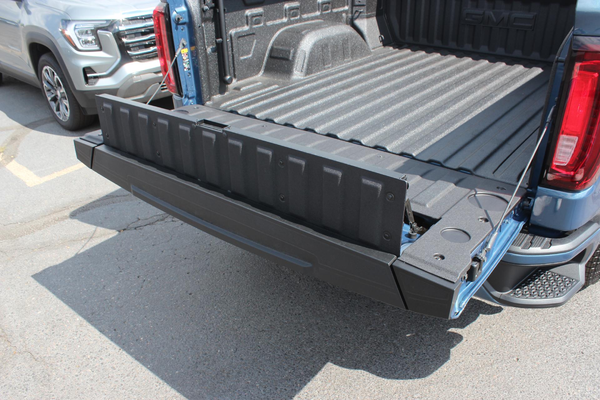 2025 GMC Sierra 1500 Vehicle Photo in AURORA, CO 80012-4011