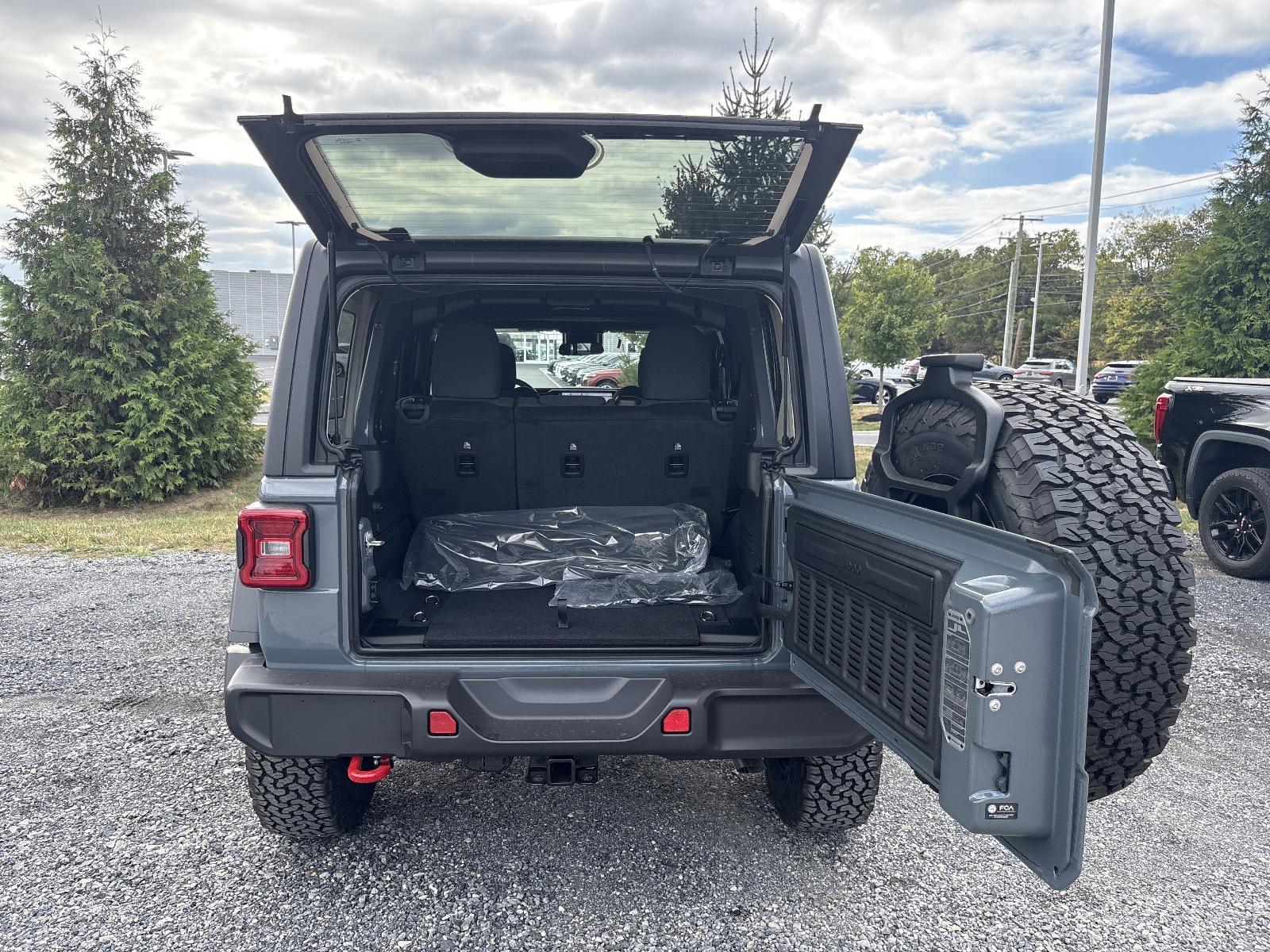 2025 Jeep Wrangler Vehicle Photo in Mechanicsburg, PA 17050-1707