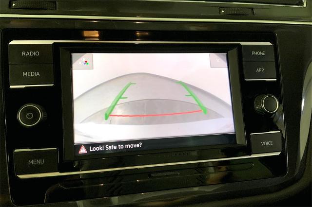 2021 Volkswagen Tiguan Vehicle Photo in Lees Summit, MO 64086