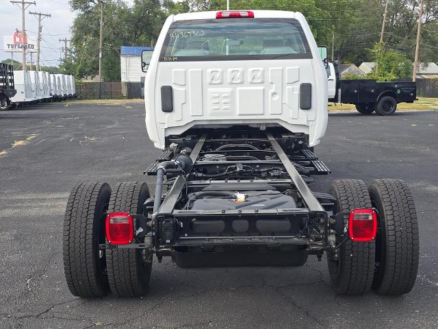 2024 Chevrolet Silverado Chassis Cab Vehicle Photo in INDEPENDENCE, MO 64055-1314