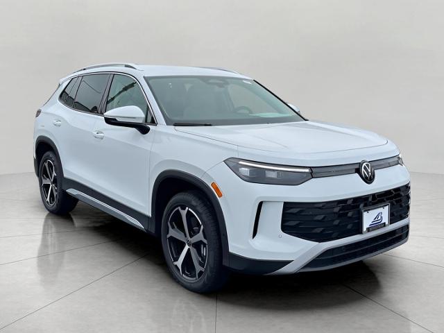 2025 Volkswagen Tiguan Vehicle Photo in Neenah, WI 54956
