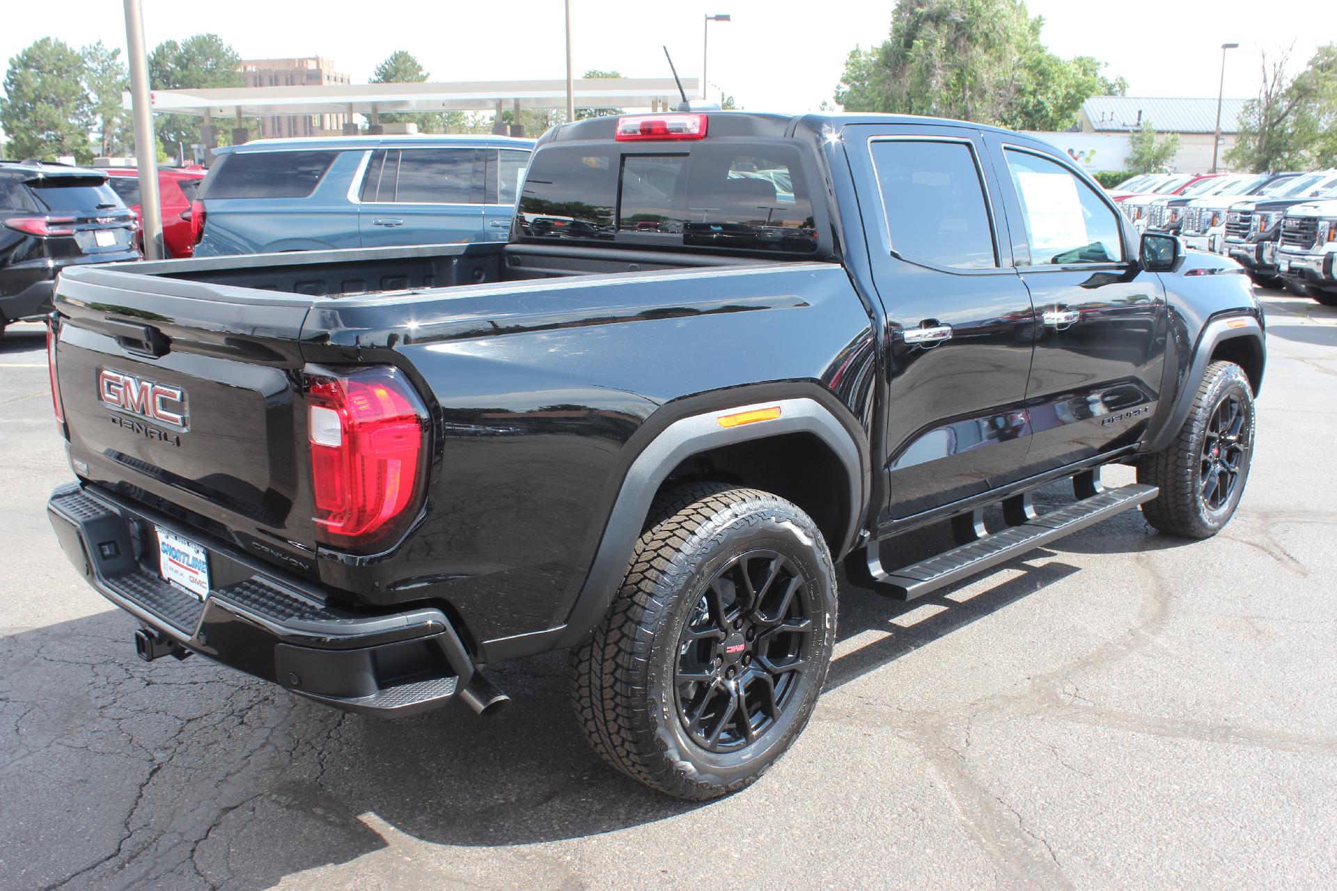 2025 GMC Canyon Vehicle Photo in AURORA, CO 80012-4011