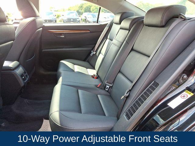 2013 Lexus ES 300h Vehicle Photo in DANBURY, CT 06810-5034