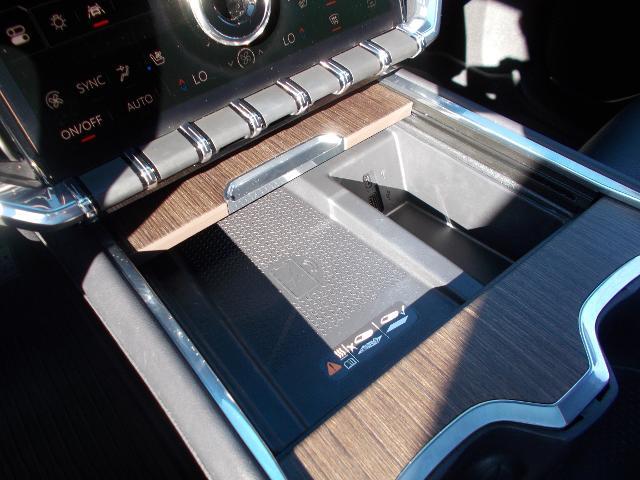 2024 GMC Acadia Vehicle Photo in LOWELL, MA 01852-4336