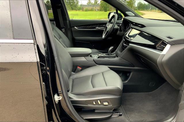 2025 Cadillac XT6 Vehicle Photo in TOPEKA, KS 66609-0000