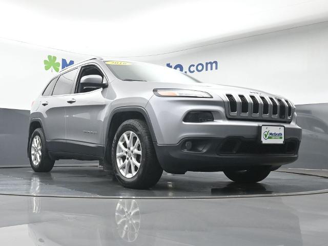 2016 Jeep Cherokee Vehicle Photo in Cedar Rapids, IA 52402