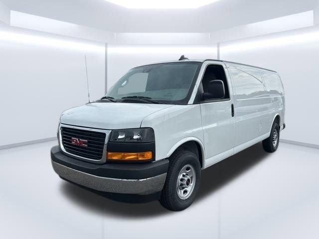 2025 GMC Savana Cargo 3500 Vehicle Photo in SAINT CLAIRSVILLE, OH 43950-8512