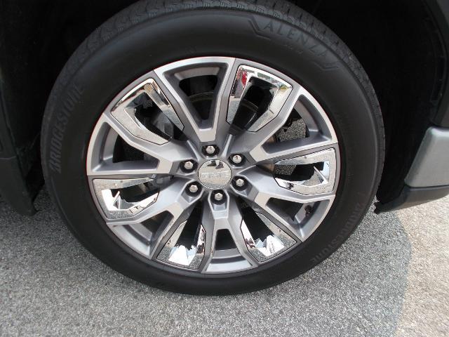 2024 GMC Sierra 1500 Vehicle Photo in LOWELL, MA 01852-4336