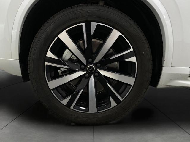 2025 Volvo XC90 Vehicle Photo in Appleton, WI 54913