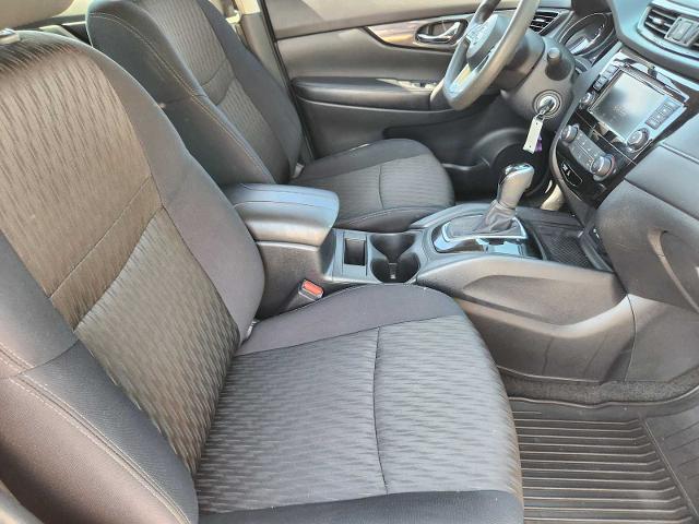 2018 Nissan Rogue Vehicle Photo in DENTON, TX 76210-9321