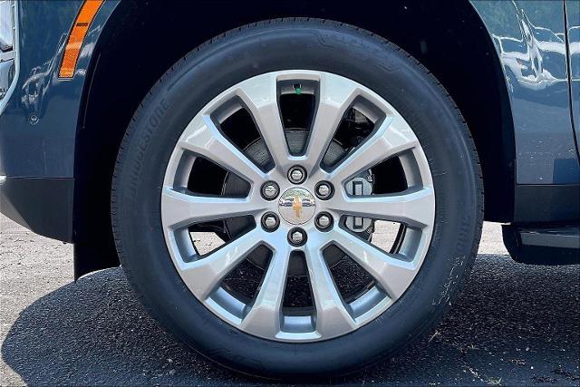 2025 Chevrolet Suburban Vehicle Photo in INDEPENDENCE, MO 64055-1314