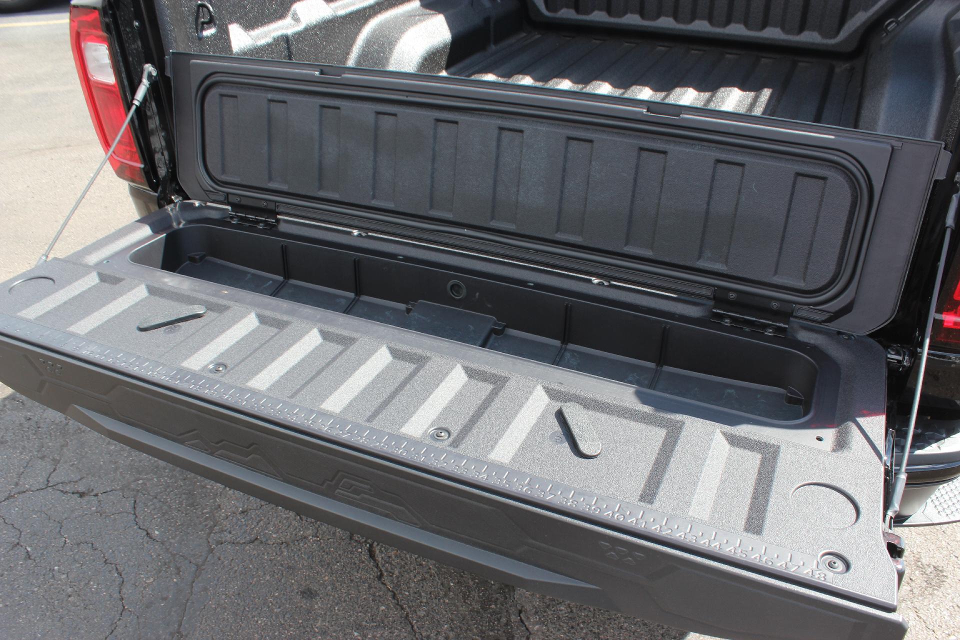 2025 GMC Canyon Vehicle Photo in AURORA, CO 80012-4011
