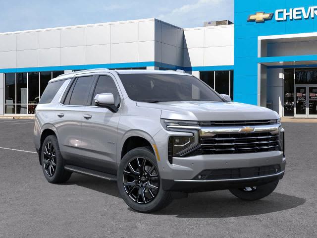 2025 Chevrolet Tahoe Vehicle Photo in MOON TOWNSHIP, PA 15108-2571