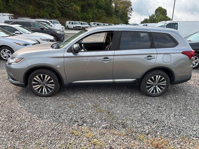 2020 Mitsubishi Outlander Vehicle Photo in Pleasant Hills, PA 15236