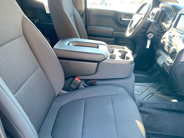 2020 Chevrolet Silverado 1500 Vehicle Photo in MOON TOWNSHIP, PA 15108-2571