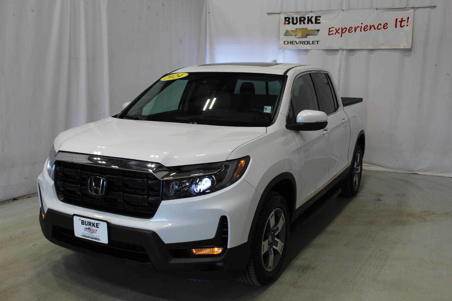 2024 Honda Ridgeline Vehicle Photo in NORTHAMPTON, MA 01060-1120