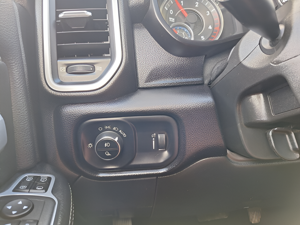 2024 RAM 2500 photo 17 of 33
