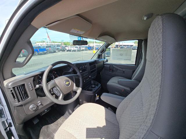 2025 Chevrolet Express Commercial Cutaway Vehicle Photo in INDEPENDENCE, MO 64055-1314
