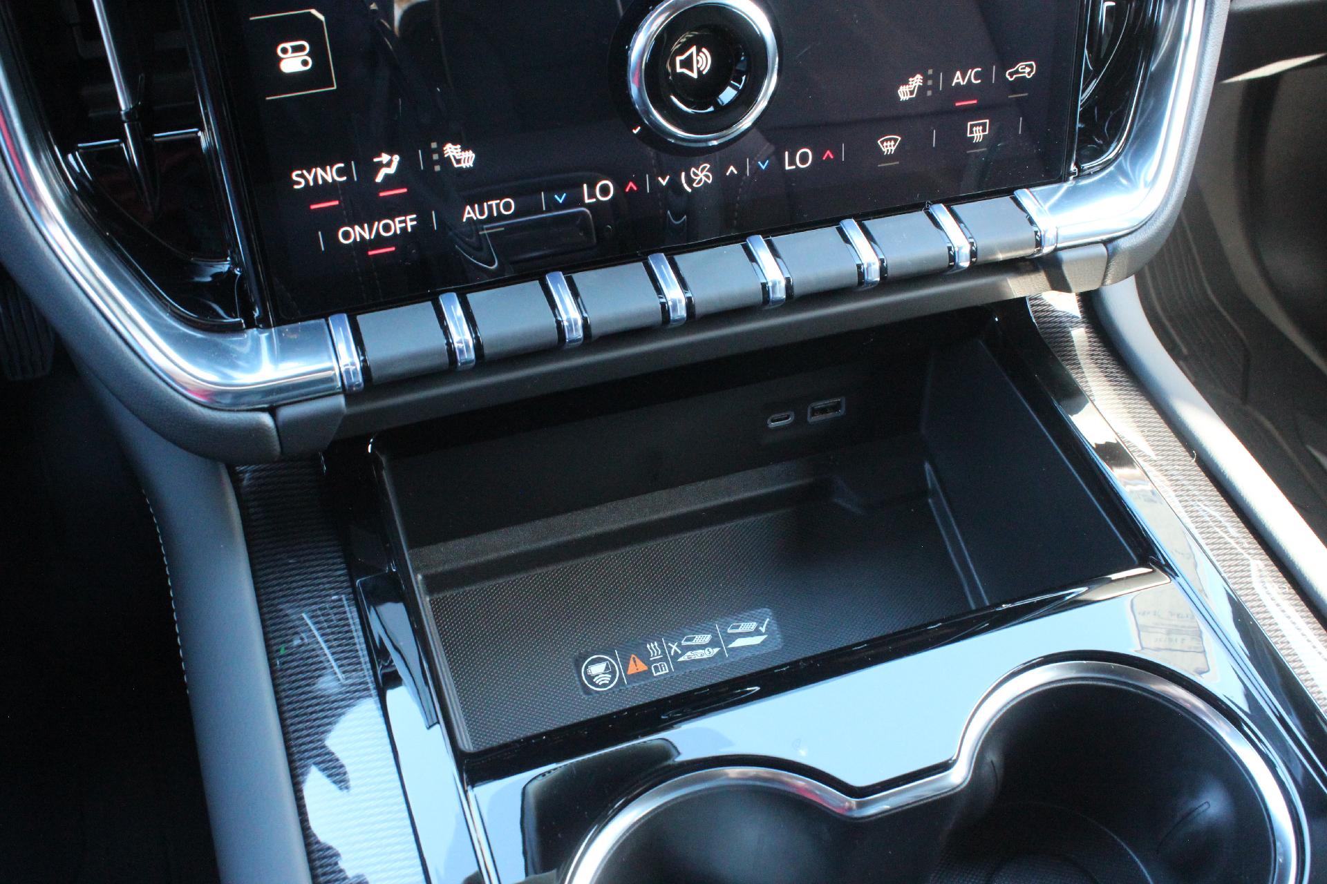 2026 GMC Yukon Vehicle Photo in AURORA, CO 80012-4011