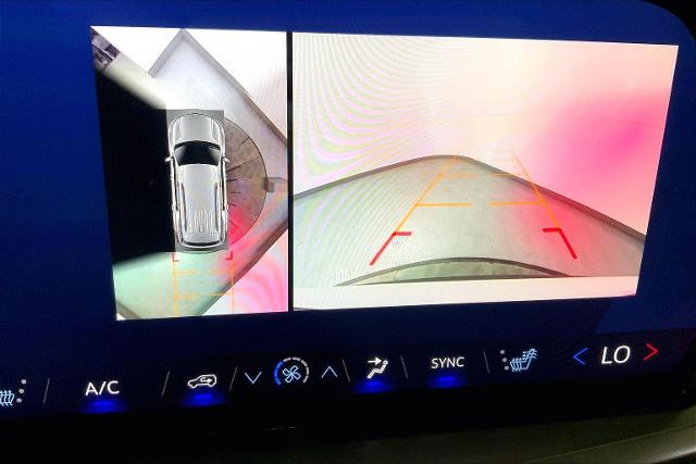 2024 Chevrolet Traverse Vehicle Photo in KANSAS CITY, MO 64114-4502