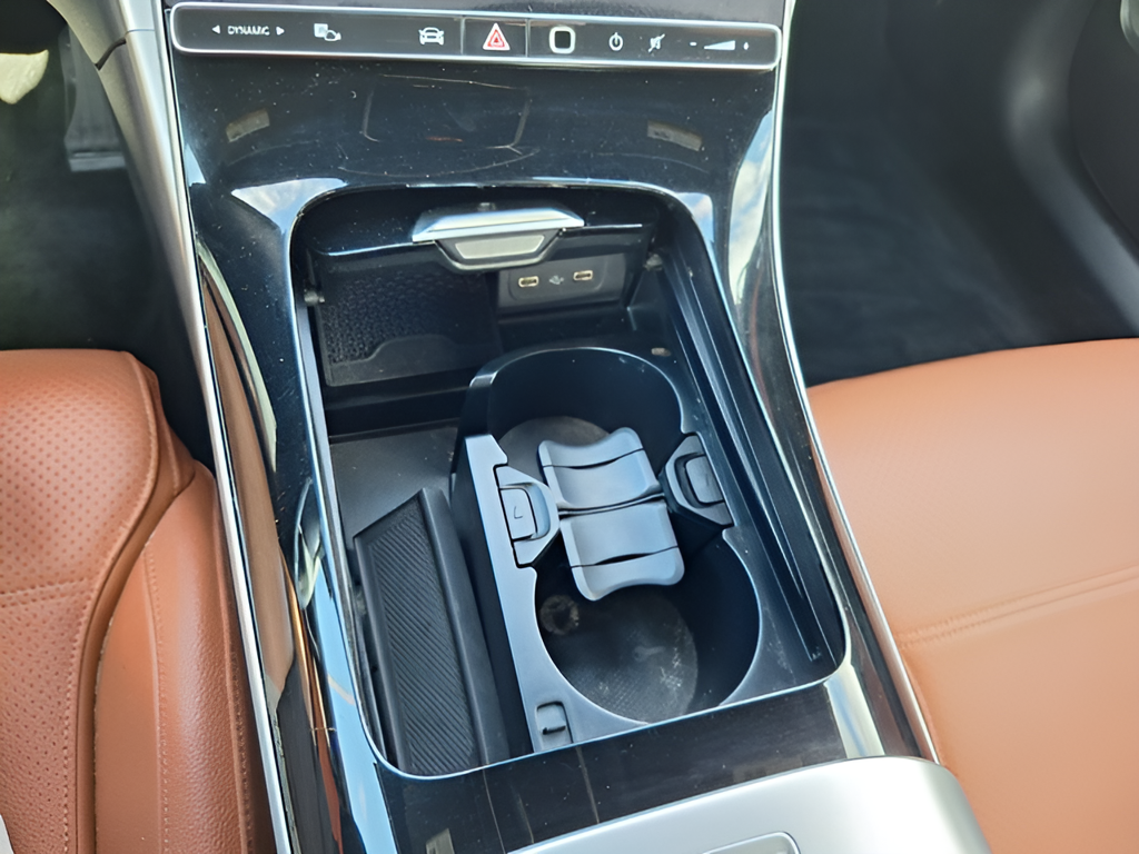 2025 Mercedes-Benz C-Class photo 14 of 30