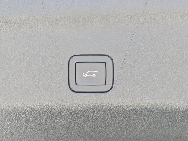 2025 Chevrolet Suburban Vehicle Photo in BRUNSWICK, GA 31525-1881