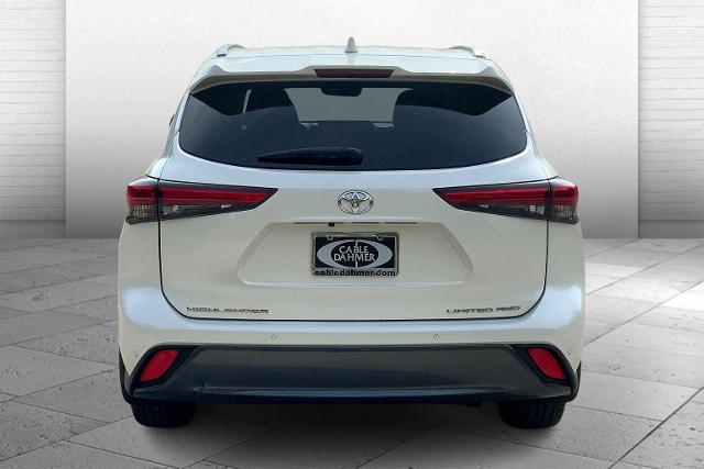 2021 Toyota Highlander Vehicle Photo in KANSAS CITY, MO 64114-4545
