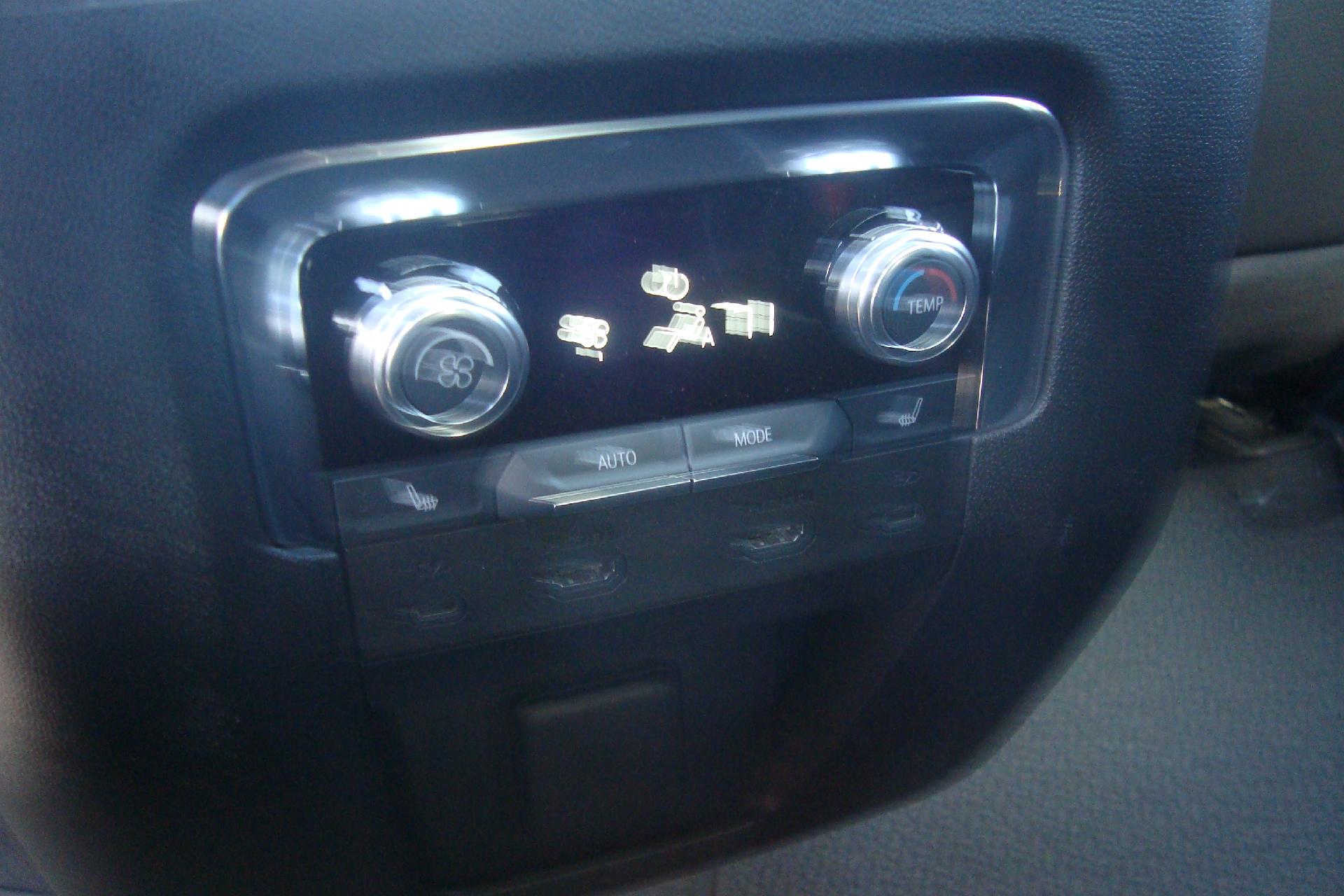 2025 GMC Yukon XL Vehicle Photo in PORTSMOUTH, NH 03801-4196