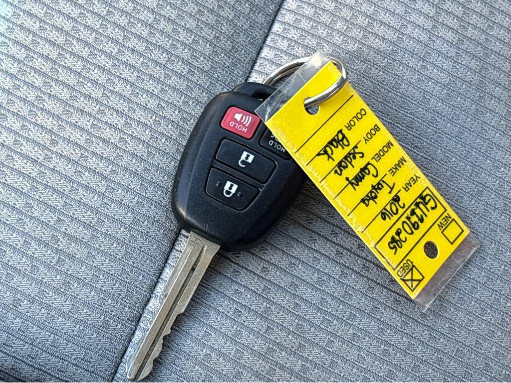 2016 Toyota Camry Vehicle Photo in POOLER, GA 31322-3252