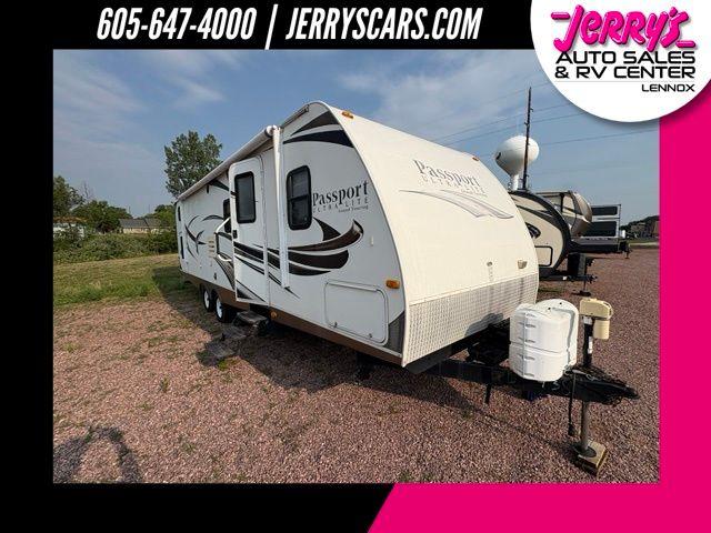 2013 Keystone Passport Vehicle Photo in Lennox, SD 57039
