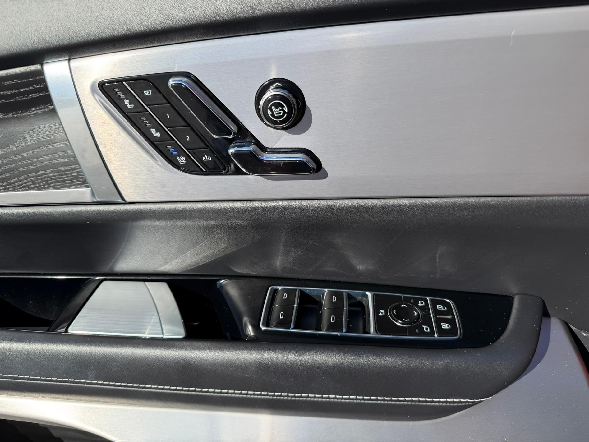 2026 Cadillac VISTIQ photo 30 of 36