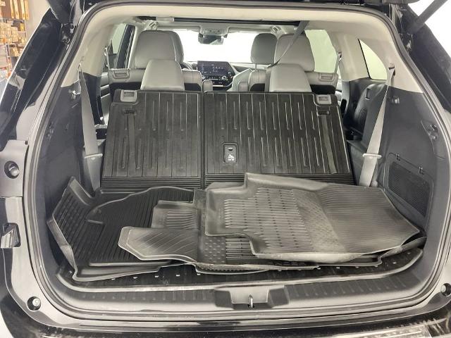 2024 Toyota Highlander Vehicle Photo in GILBERT, AZ 85297-0402