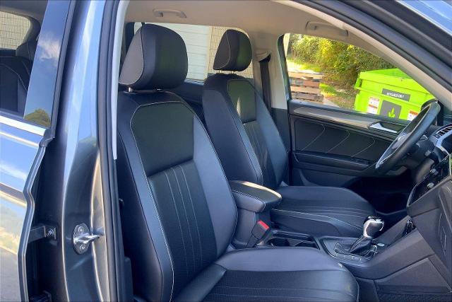2024 Volkswagen Tiguan Vehicle Photo in KANSAS CITY, MO 64114-4545