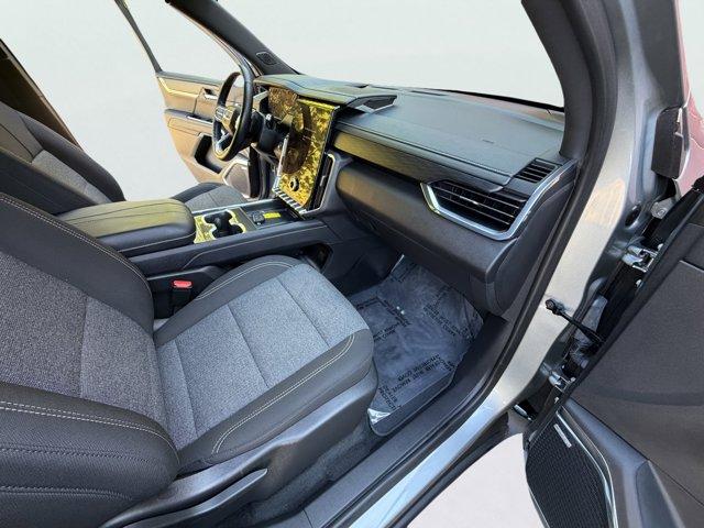 2025 GMC Acadia Vehicle Photo in LEOMINSTER, MA 01453-2952