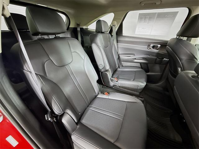 2021 Kia Sorento Hybrid Vehicle Photo in Everett, WA 98204