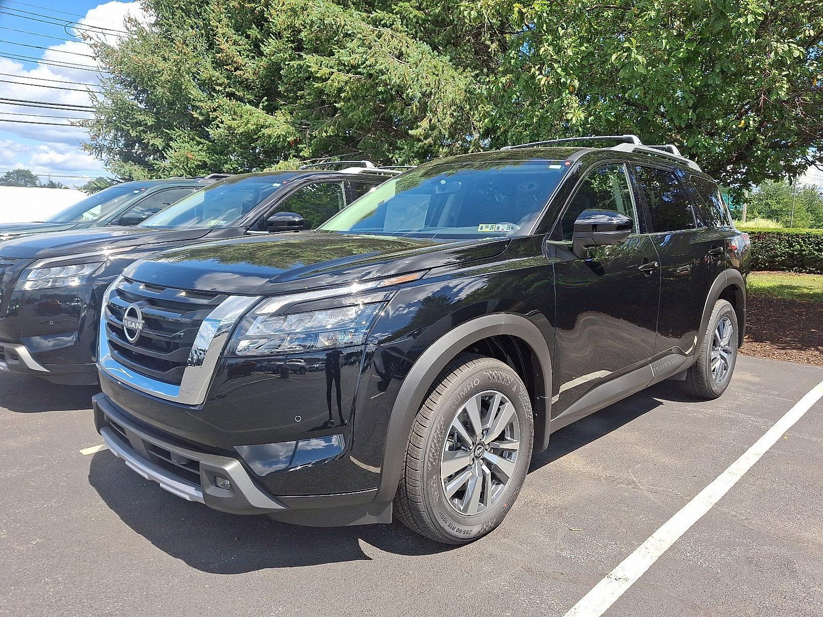 2025 Nissan Pathfinder Vehicle Photo in Harrisburg, PA 17111-1033
