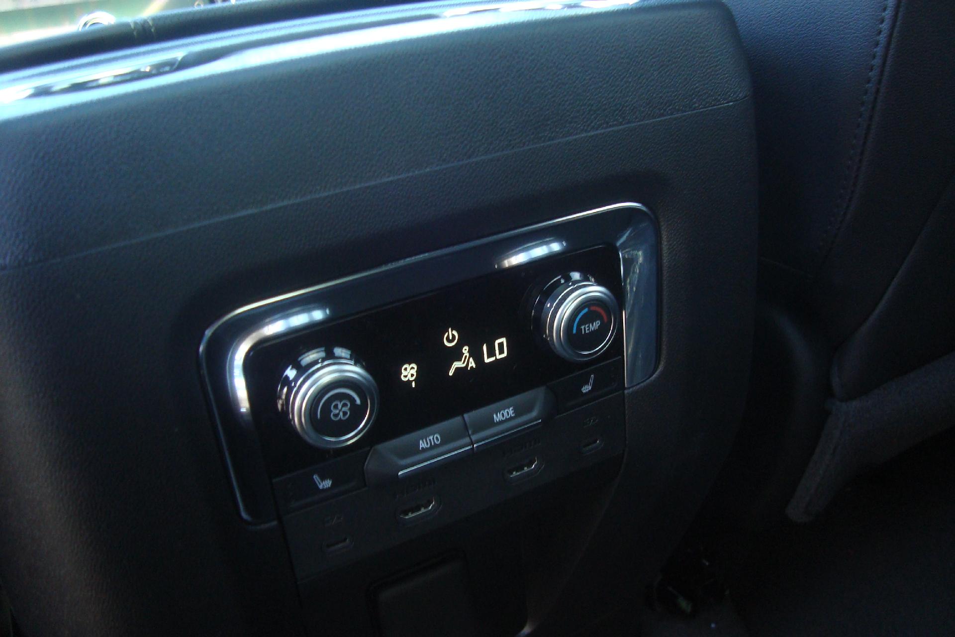 2026 GMC Yukon XL Vehicle Photo in PORTSMOUTH, NH 03801-4196